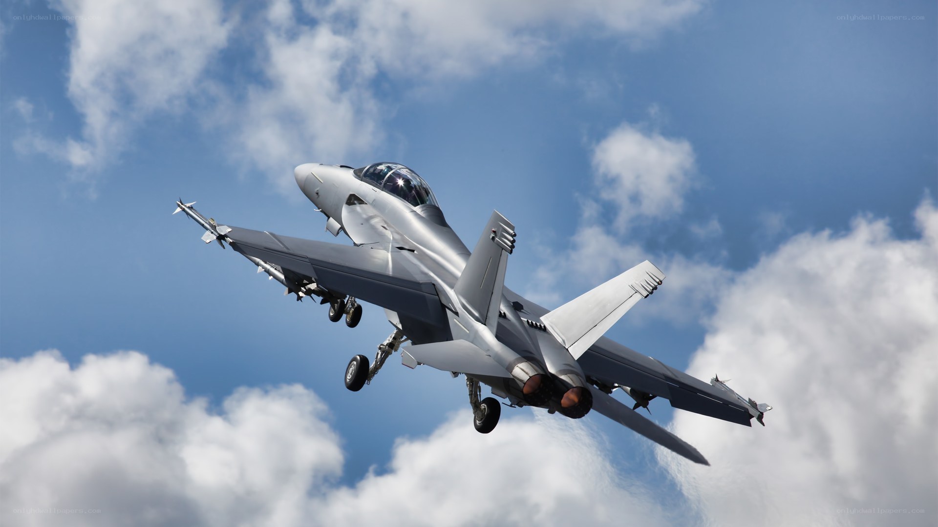 Jet fighter in flight