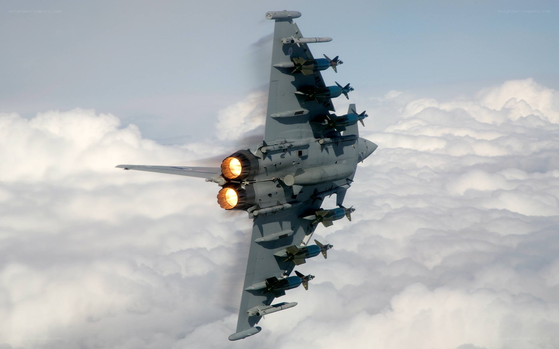 Jet fighter in flight