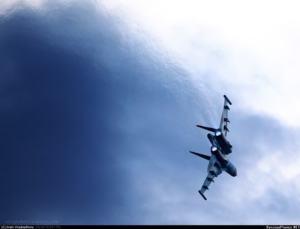 Jet fighter in flight