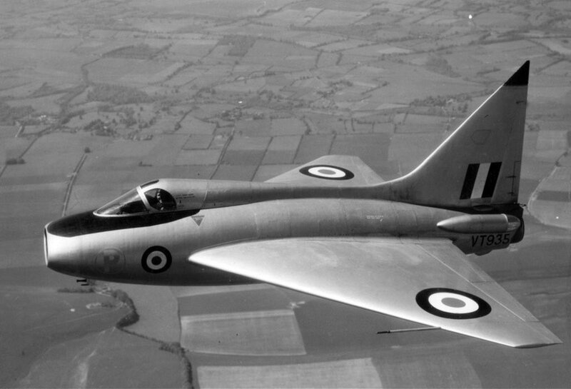 Jet fighter in flight