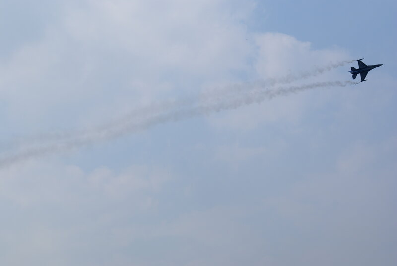 Jet Fighter in Sky — Blue, Dynamic