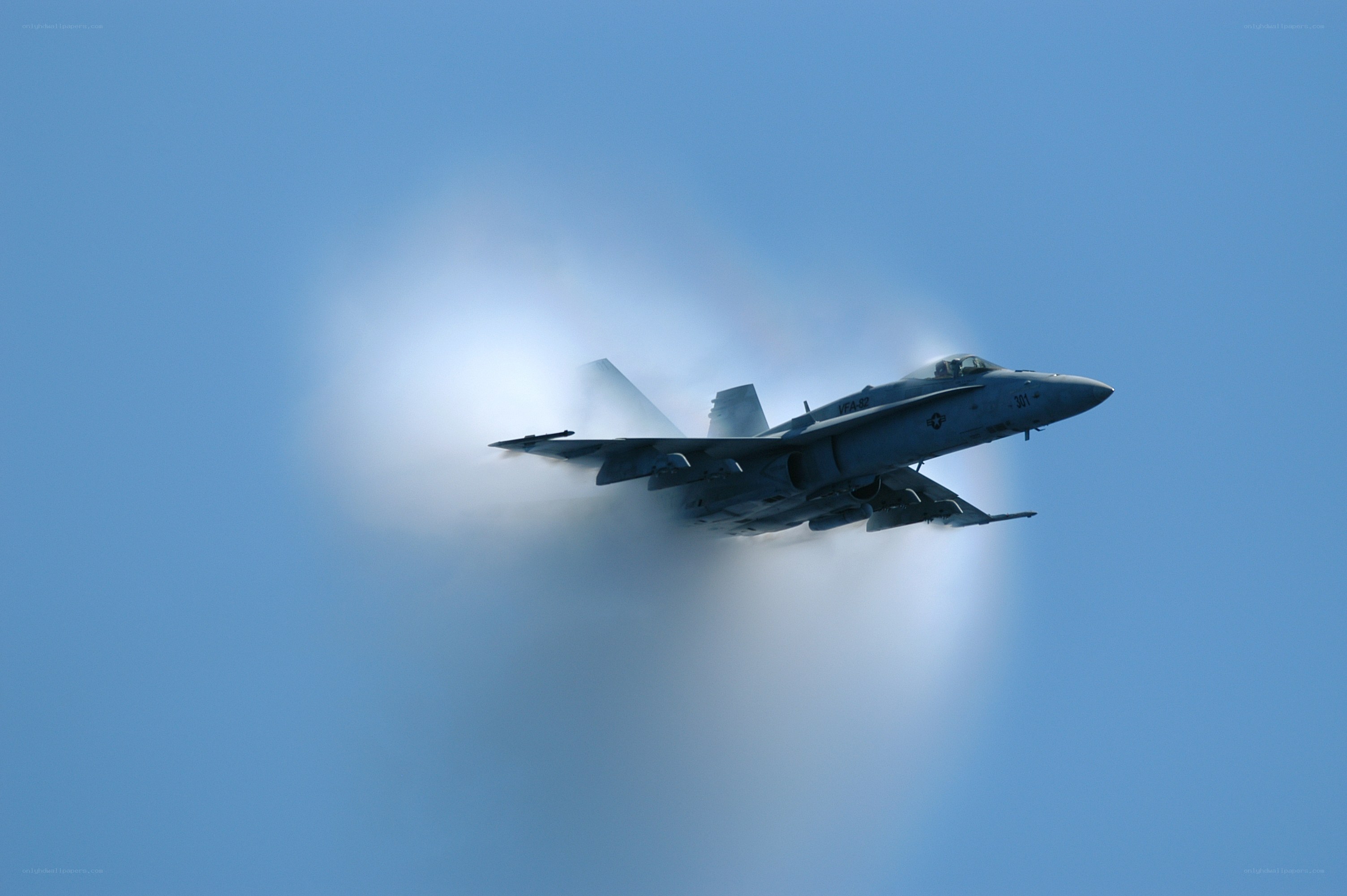 jet fighter in sonic boom