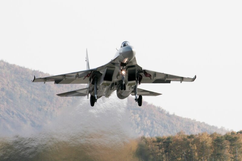 Jet Fighter Taking Off — Gray, Dynamic