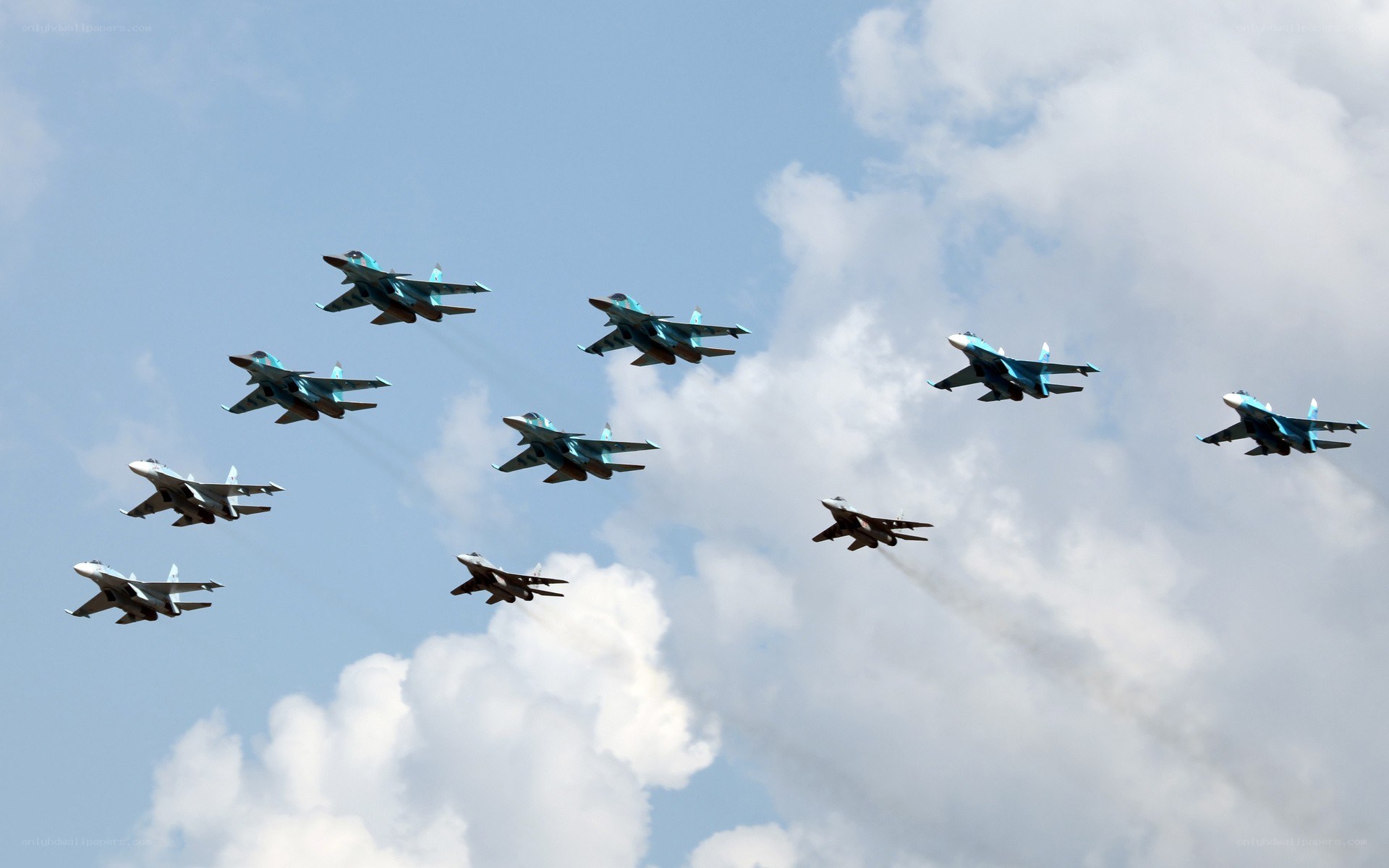 Jet fighters in formation