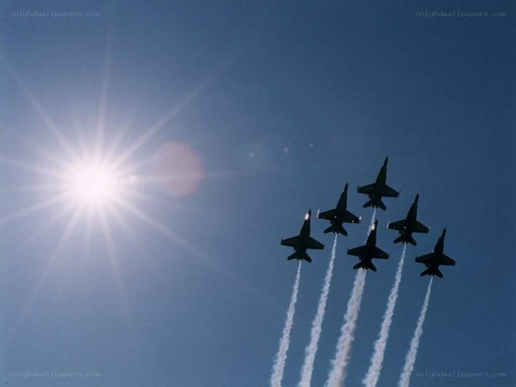 Jet fighters in formation