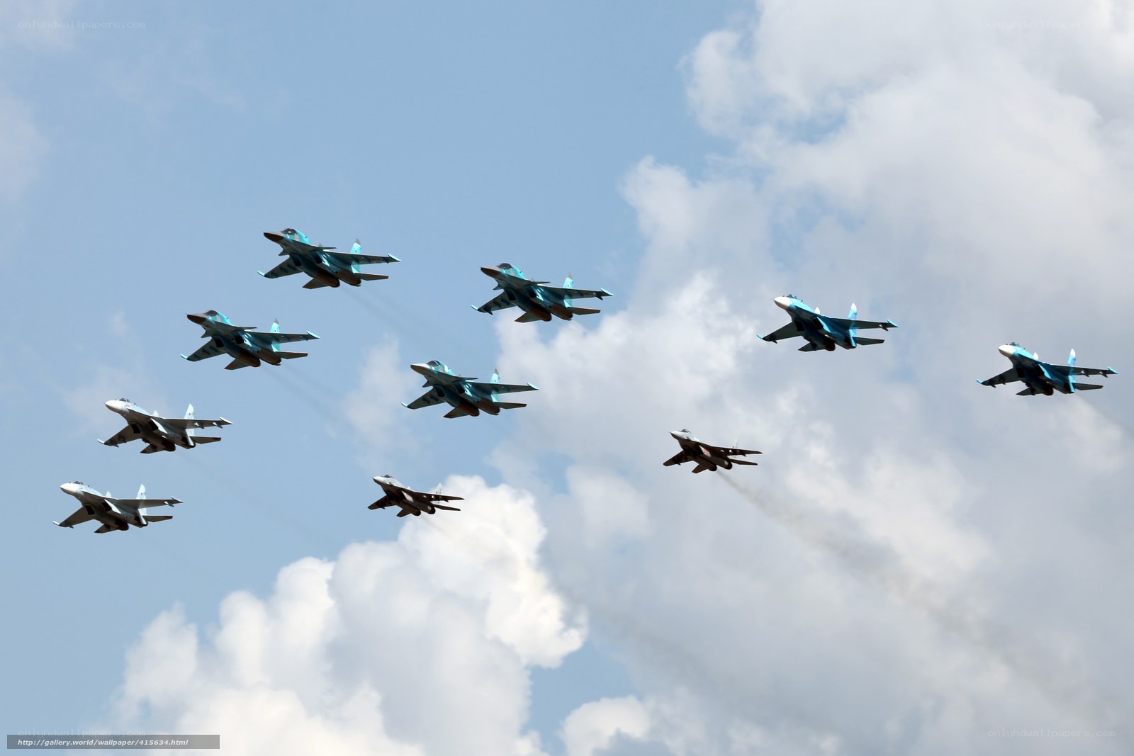 Jet fighters in formation