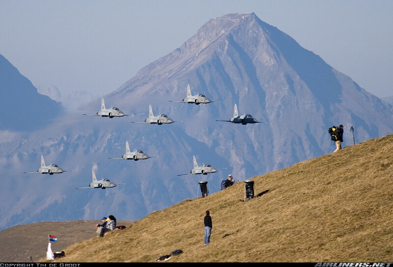 Jet formation over mountain