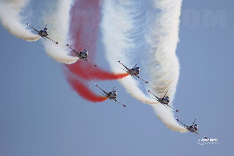Jet formation with smoke trails