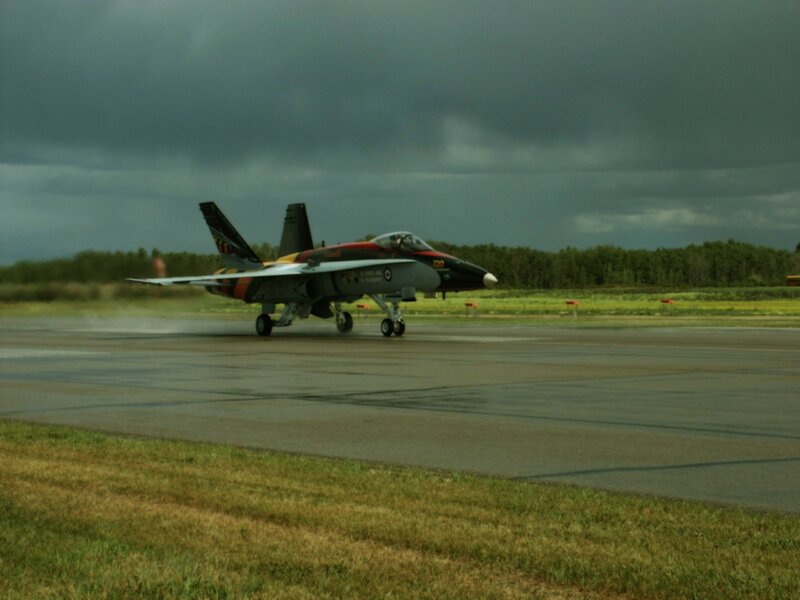 Jet on a wet runway