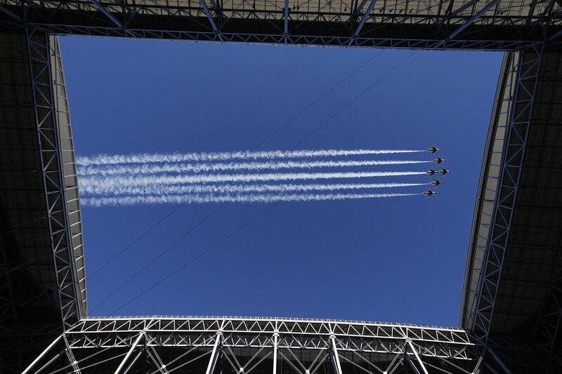 Jet Planes Flying in Formation