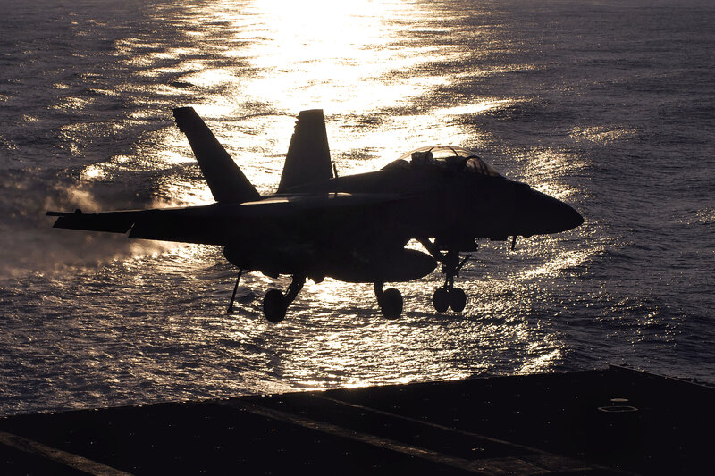Jet Taking Off — Black