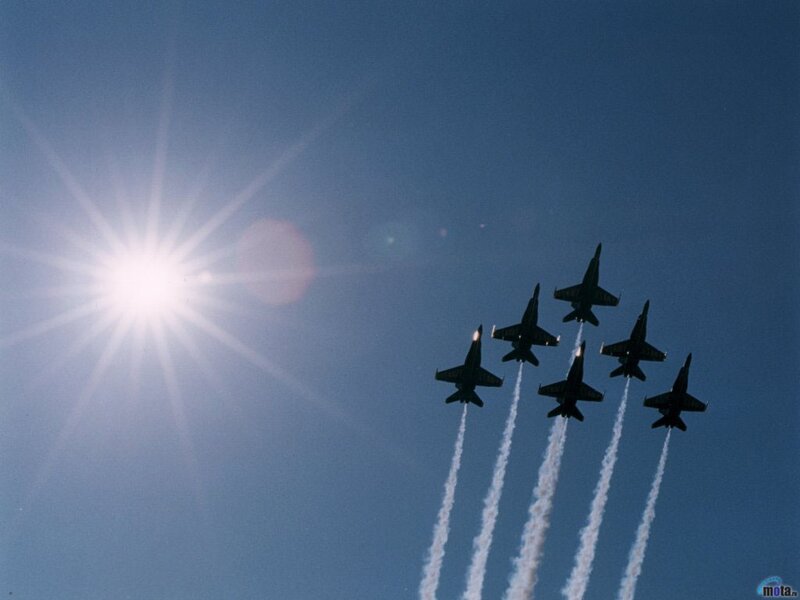 Jets flying in formation