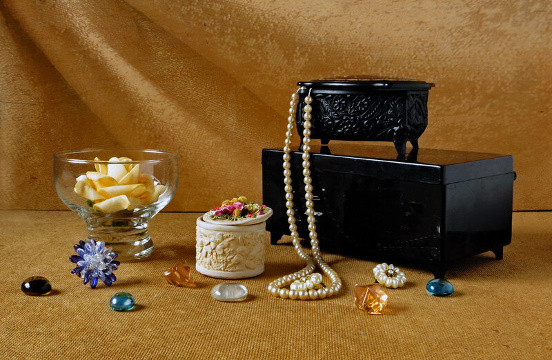 Jewelry and Decorative Objects