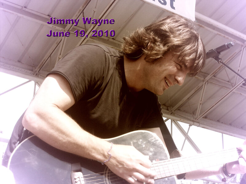Jimmy Wayne performing live
