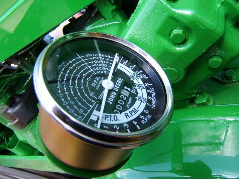 John Deere Gauge