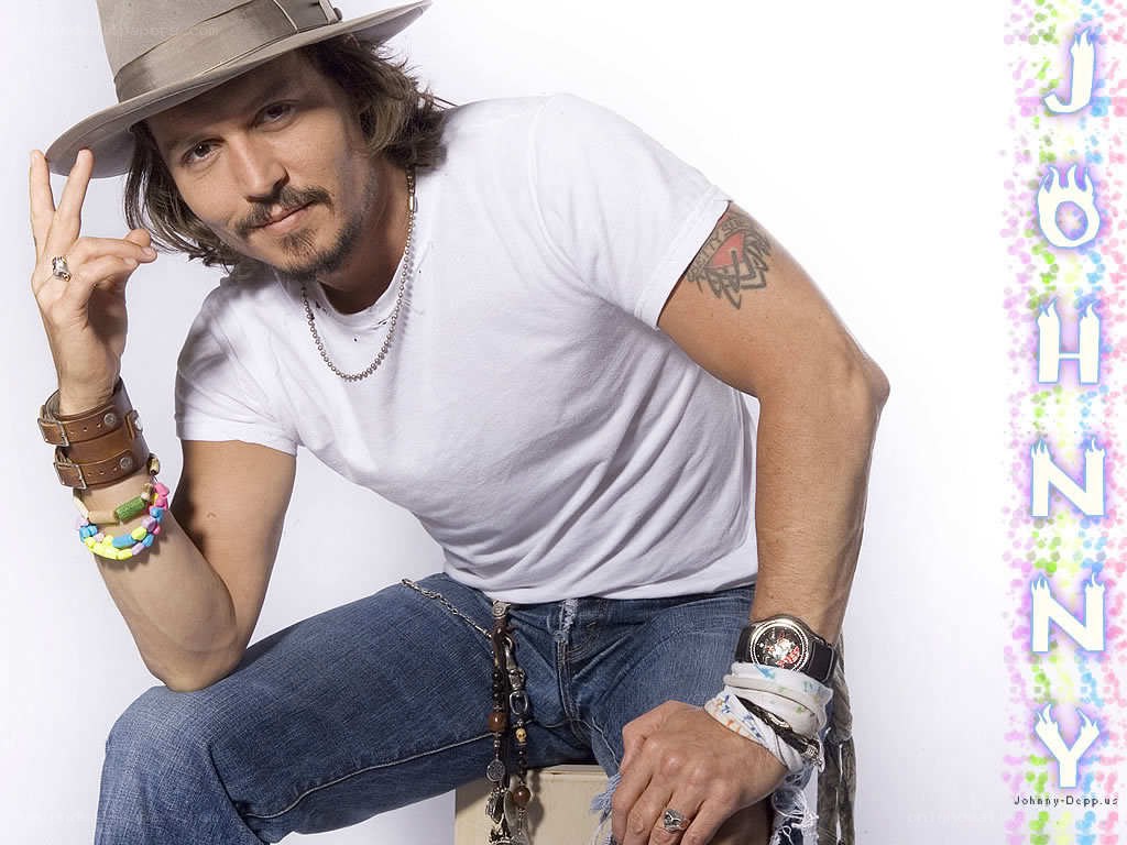 Johnny Depp making peace sign