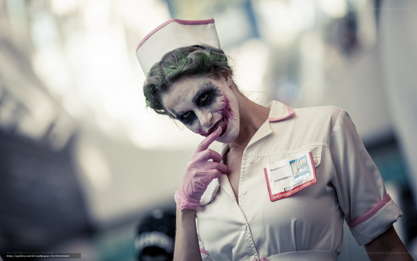 Joker nurse cosplayer at Comic-Con