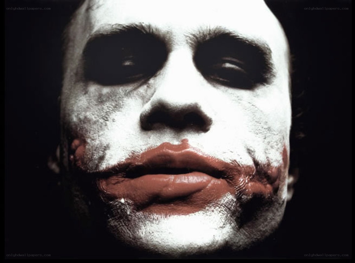 Joker's chaotic face