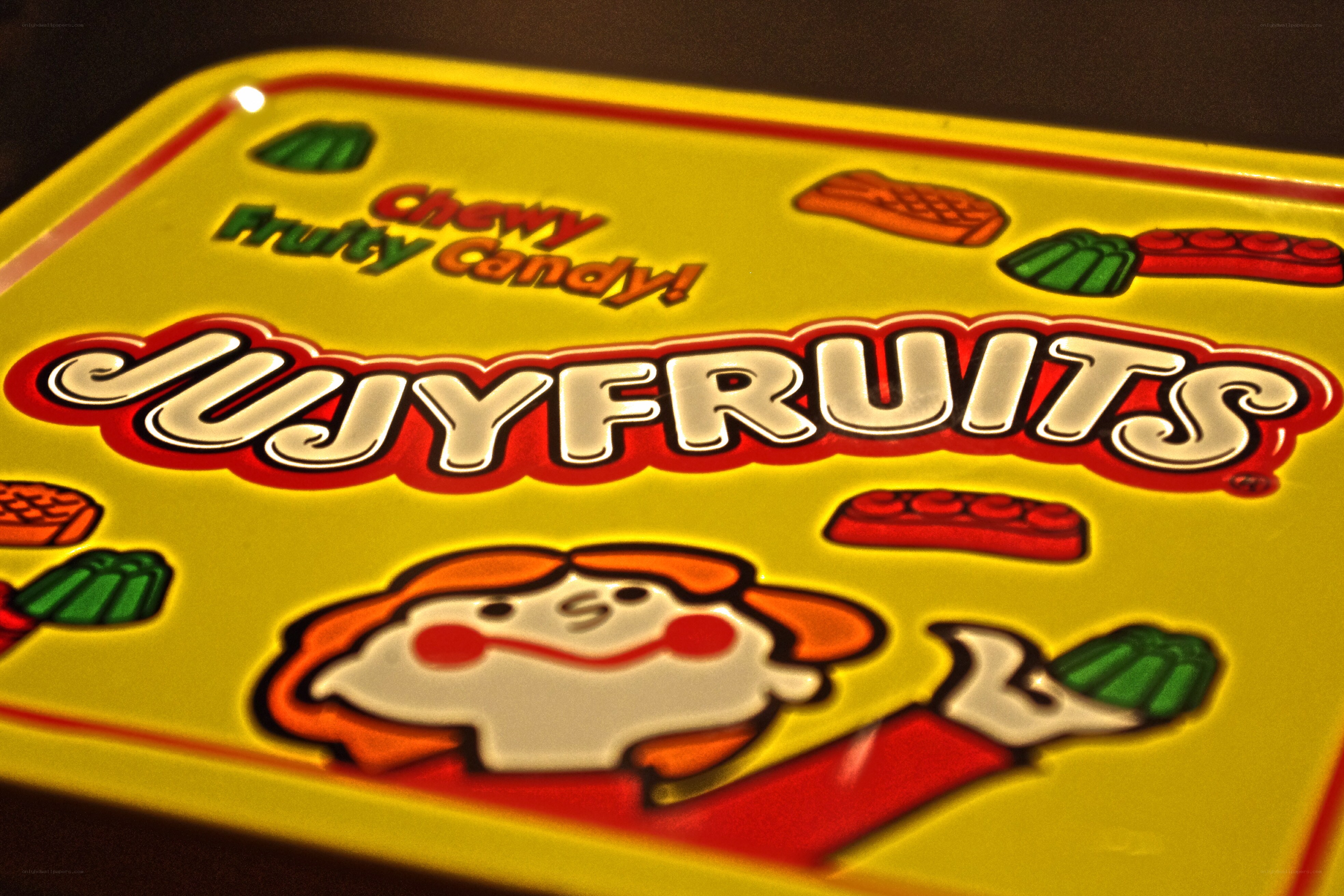Juicy Fruits candy tin