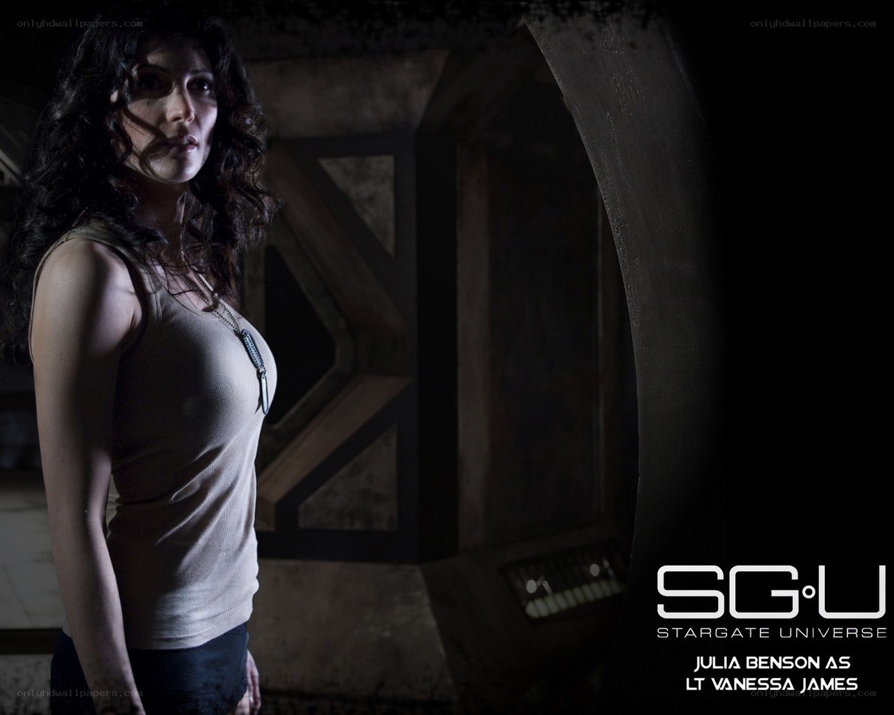 Julia Benson as Lt Vanessa James