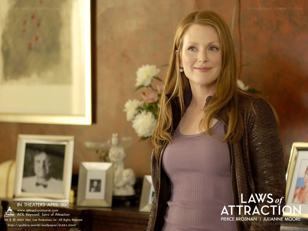 Julianne Moore in Laws of Attraction