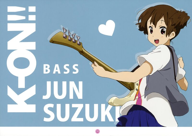 Jun Suzuki playing bass