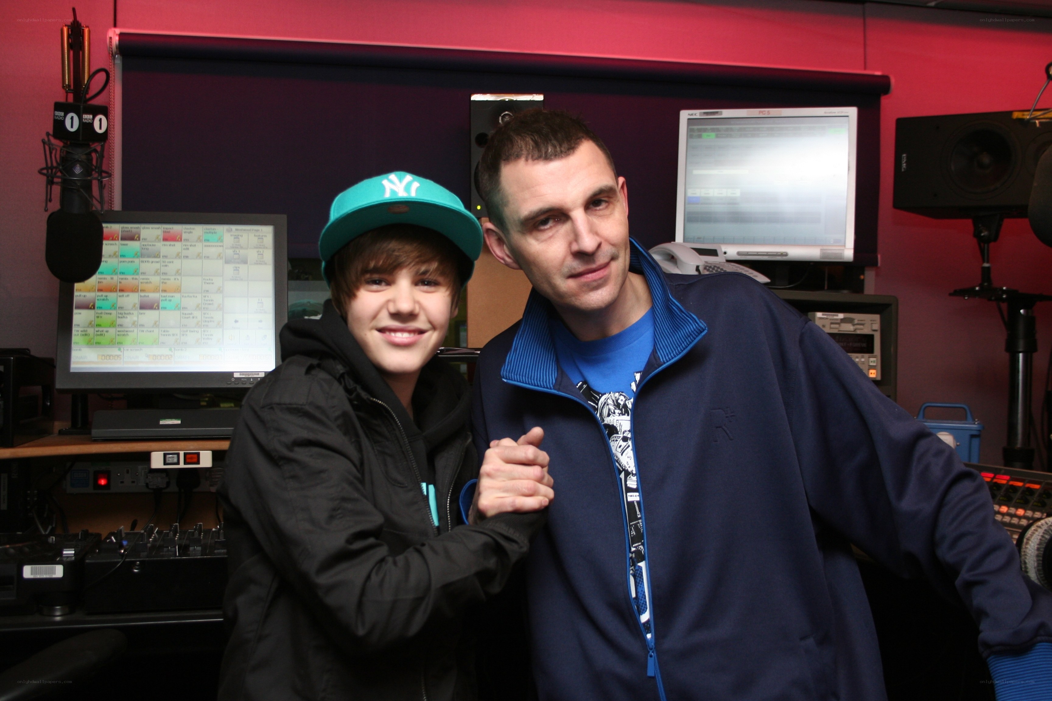Justin Bieber in recording studio