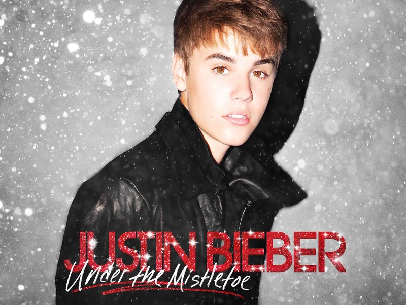 Justin Bieber under the mistletoe