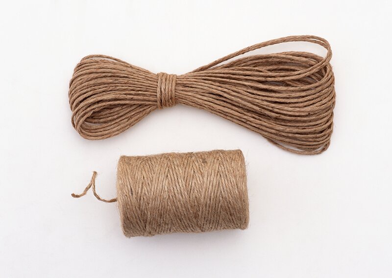 jute twine bundle and spool