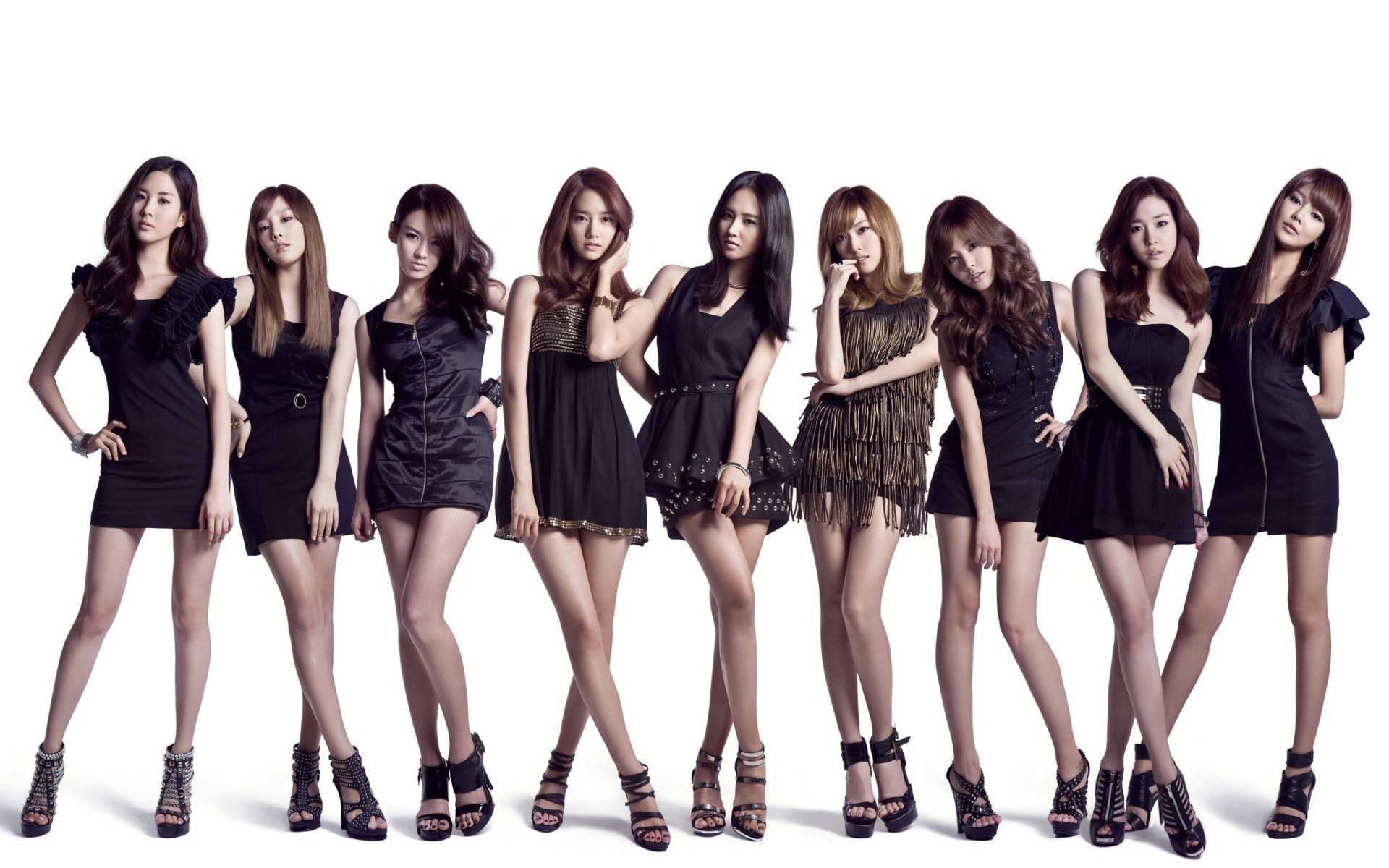 K-pop group in black dresses