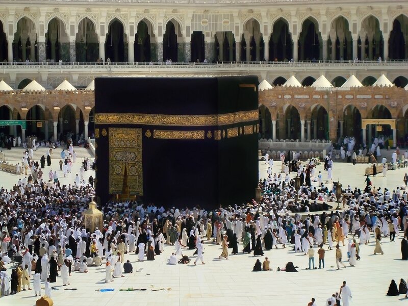 Kaaba in Mecca — Black, Serene, Afternoon, Photograph, Crowd, Mosque, Prayer, Building