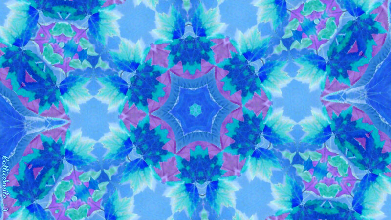 Kaleidoscopic Leaf Pattern — Blue