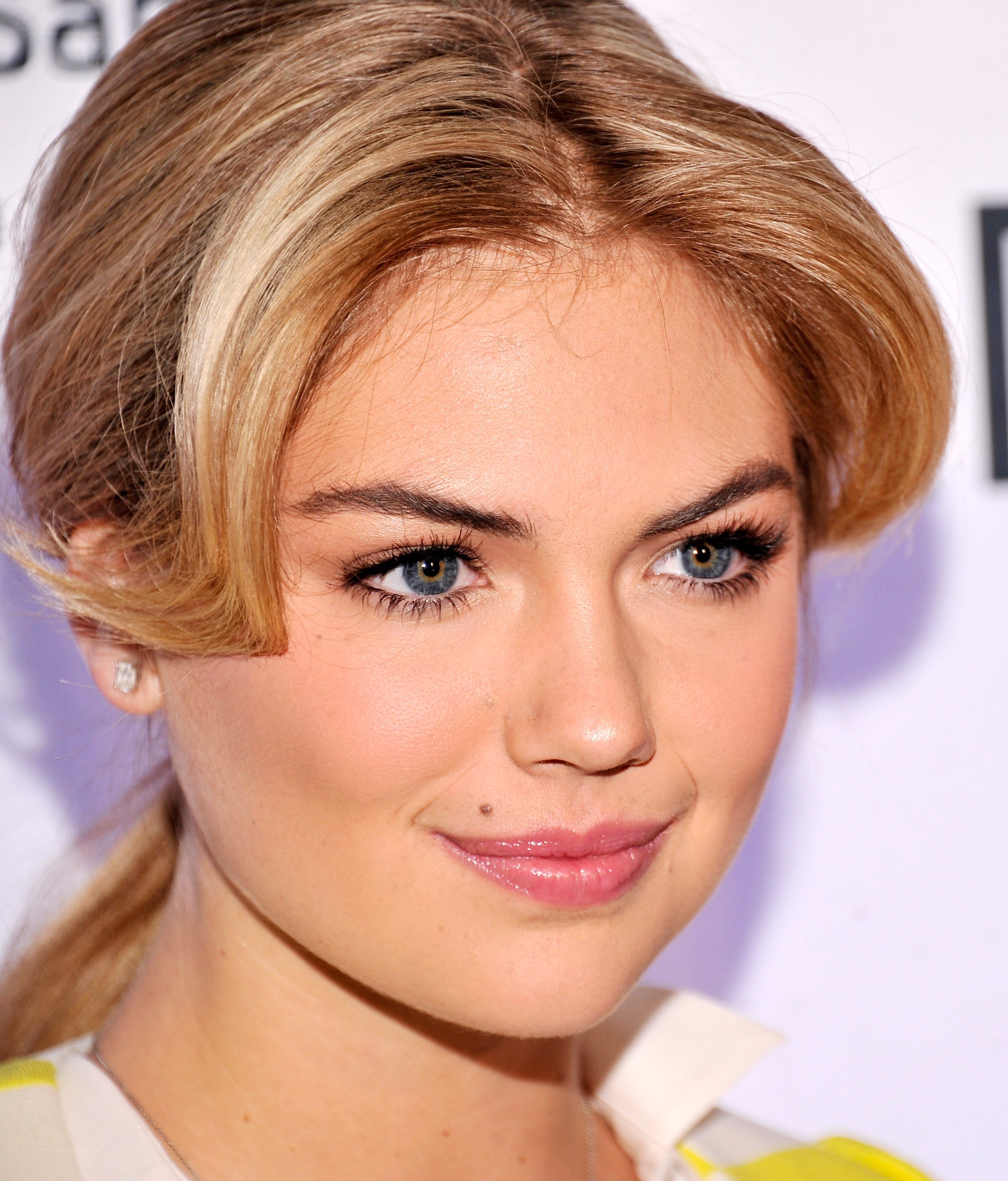Kate Upton at event