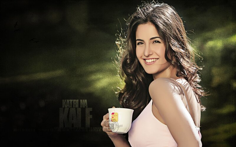 Kati in a tea ad