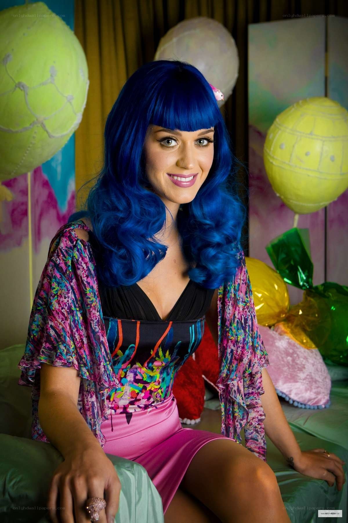 Katy Perry in blue wig