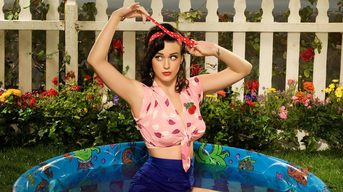 Katy Perry in garden pool
