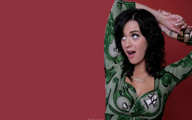 Katy Perry in green dress