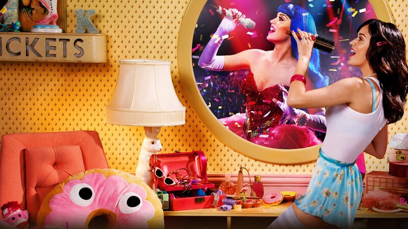 Katy Perry in her room