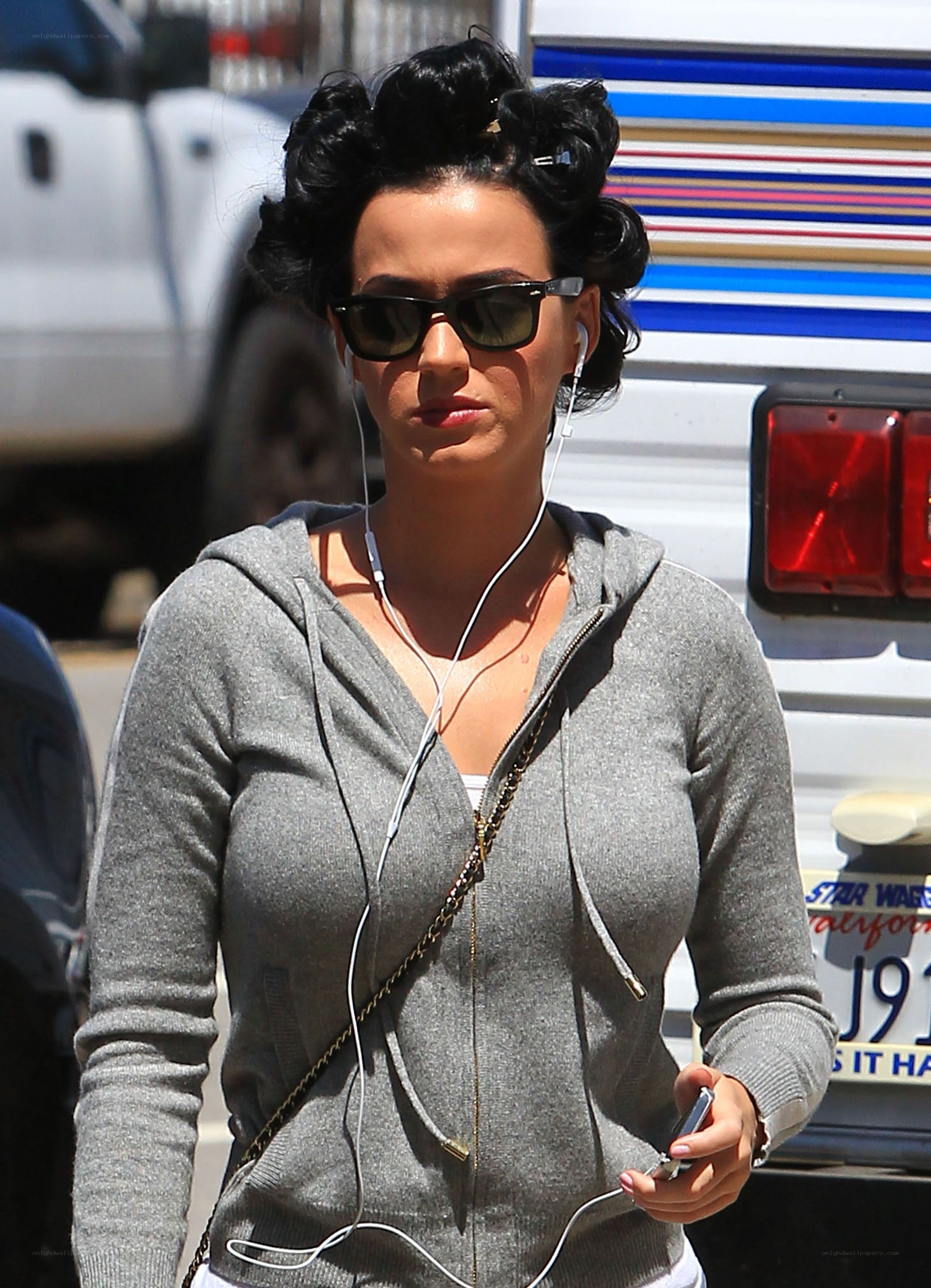Katy Perry wearing sunglasses