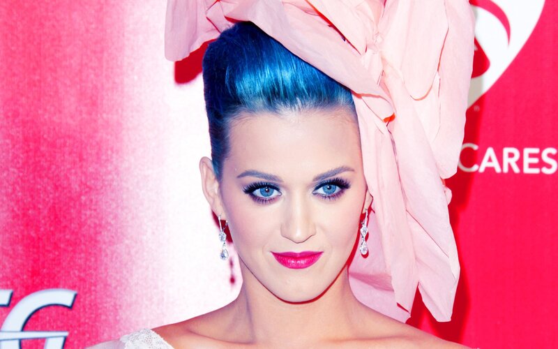 Katy Perry with blue hair and pink headwrap
