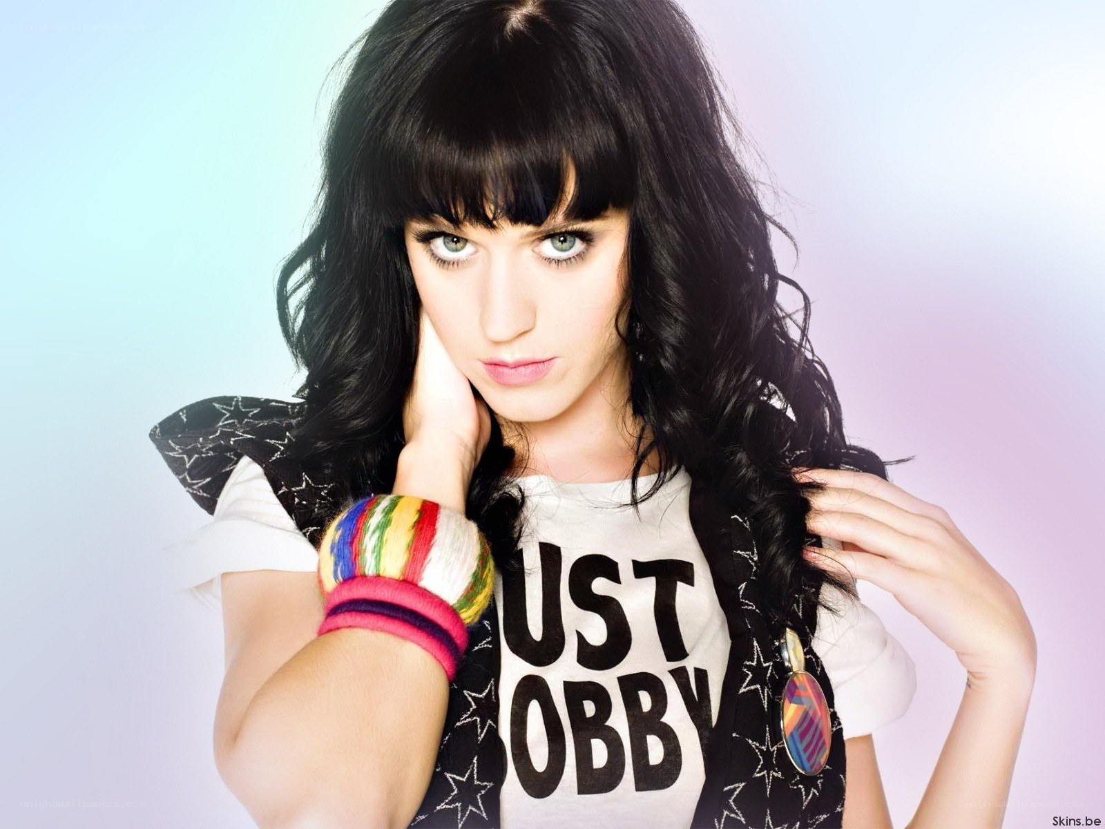 Katy Perry with colorful bracelets