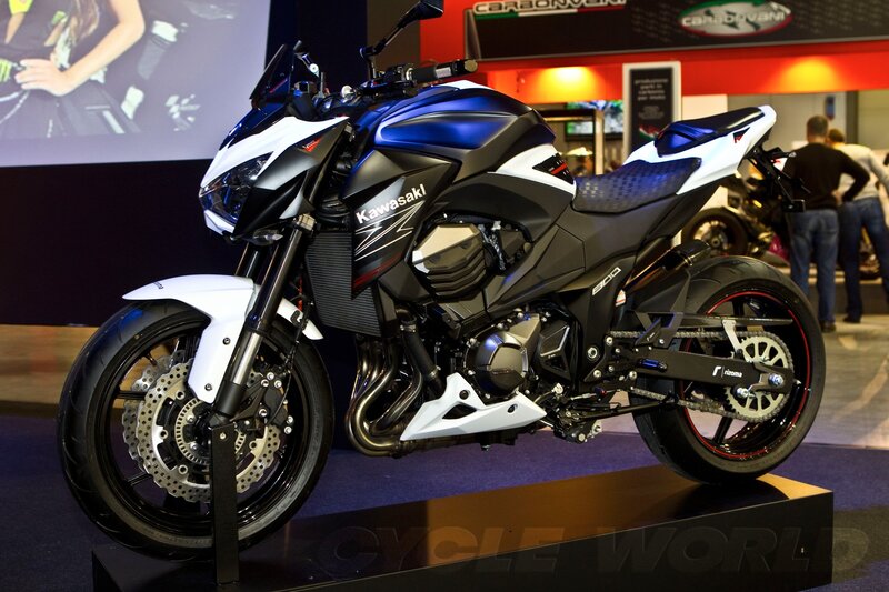 Kawasaki Z800 motorcycle display
