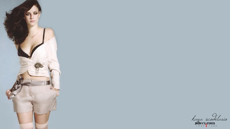 Kaya Scodelario in fashion pose