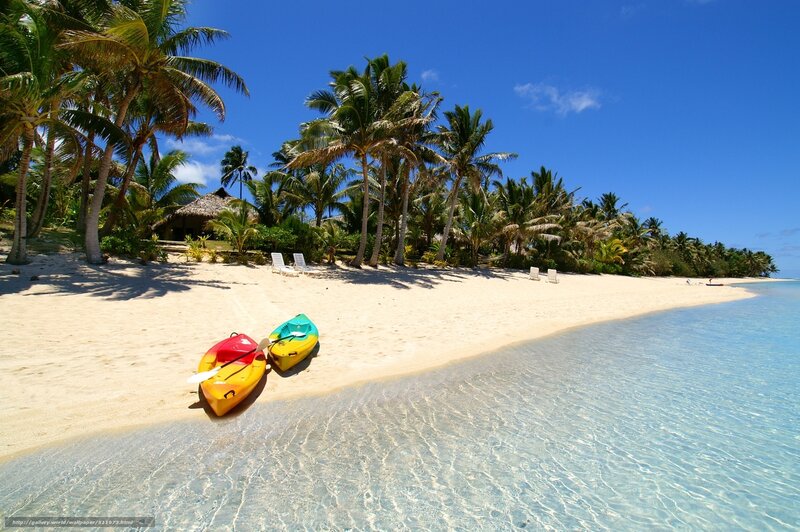 Kayaks on Tropical Beach — Blue