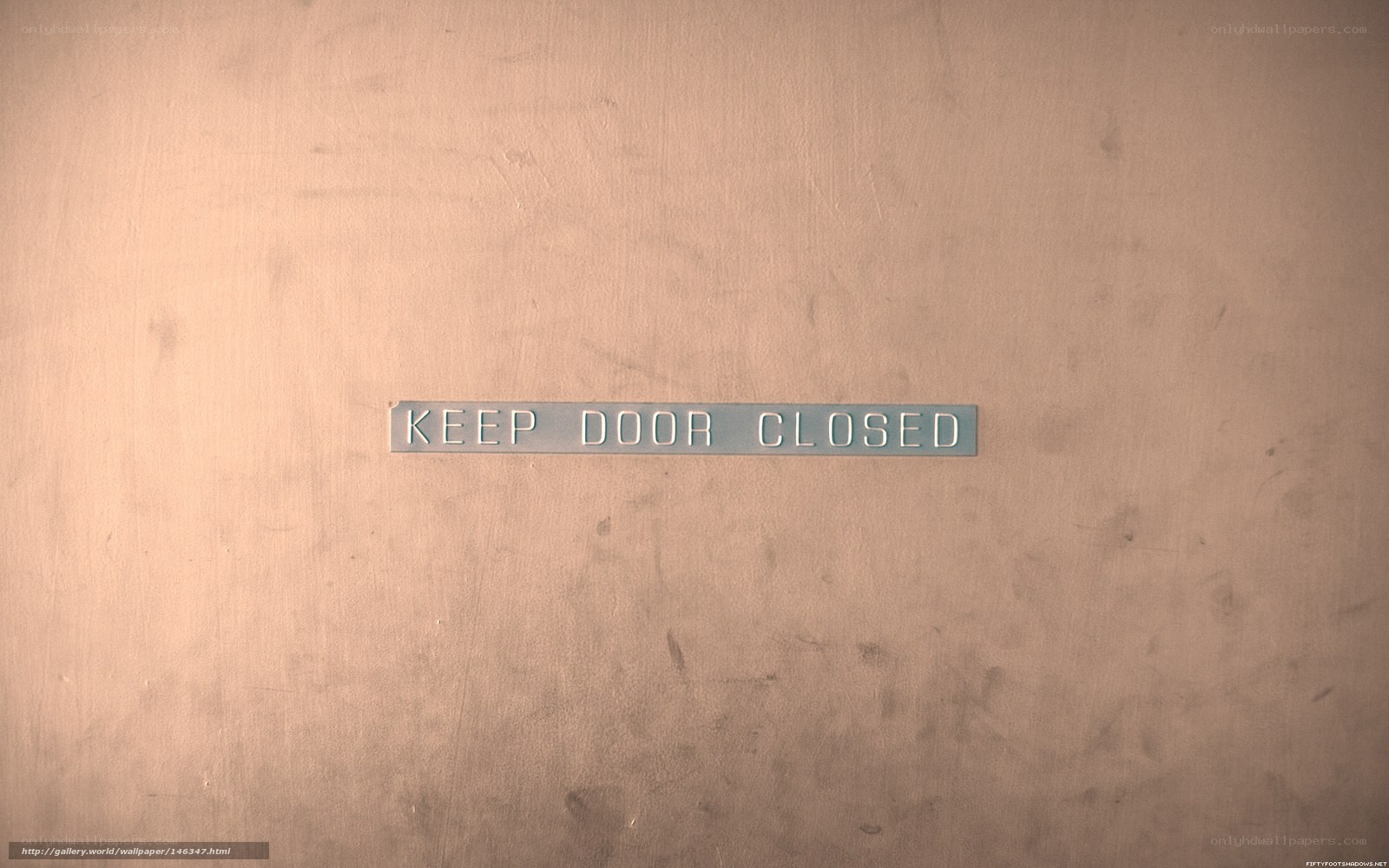 Keep Door Closed sign