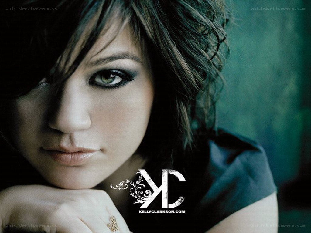 Kelly Clarkson portrait
