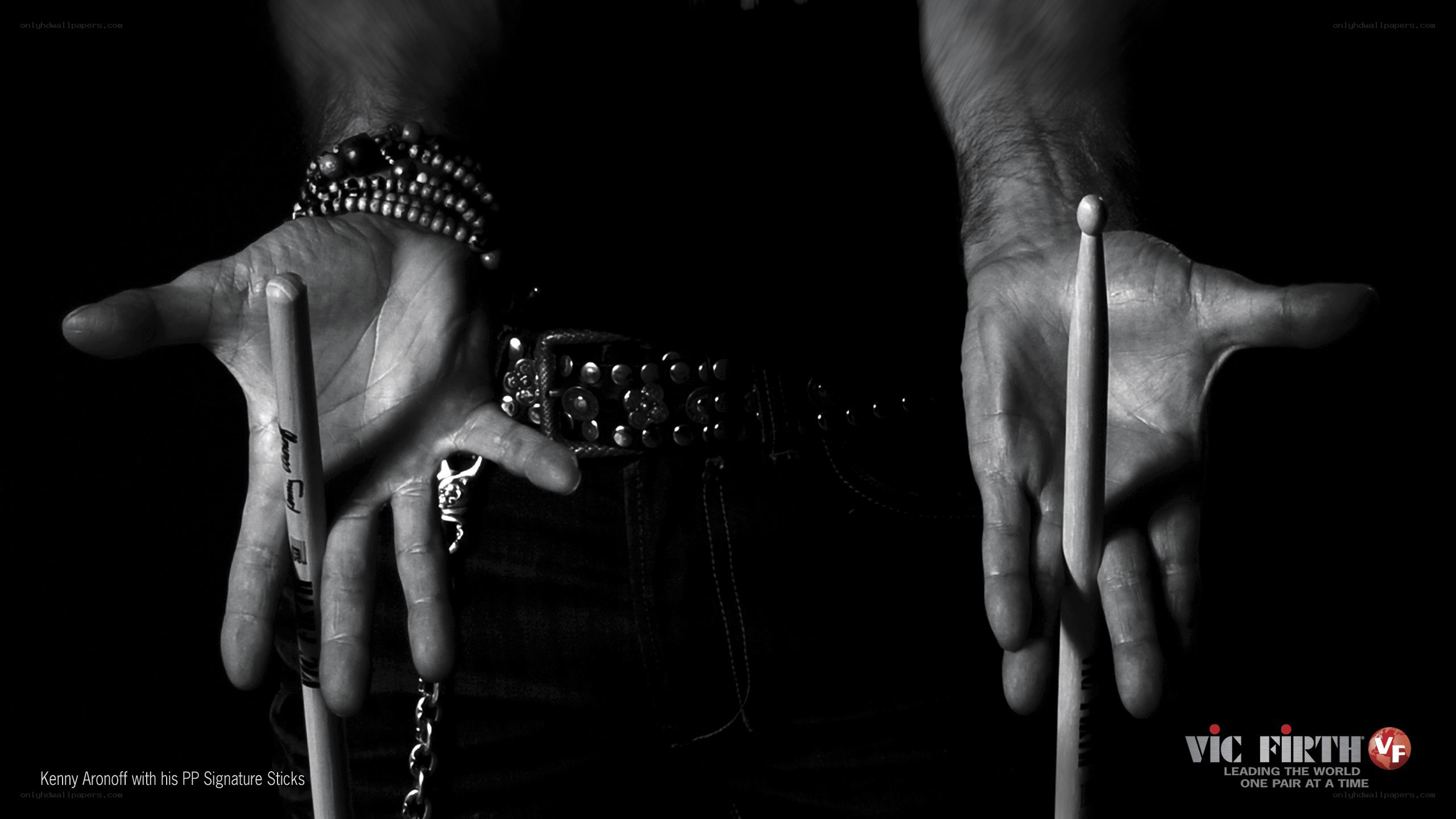 Kenny Aronoff with drumsticks