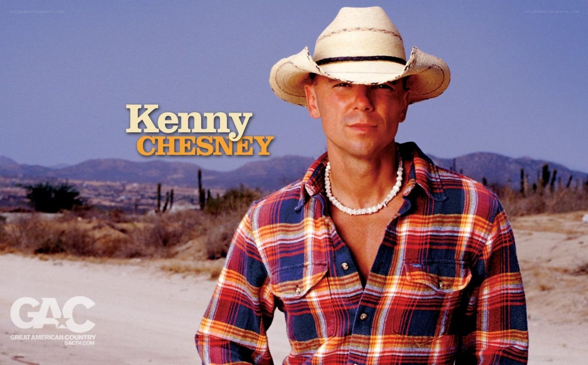 Kenny Chesney in desert
