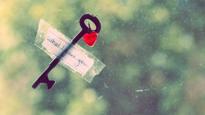 Key with Heart Charm — Green, Romantic, Photograph, Note