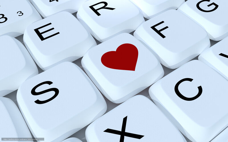 keyboard with heart key